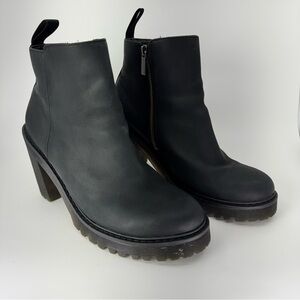 Dr. Martens Women's Magdalena Quad Heeled Boots Black Leather  SZ 11